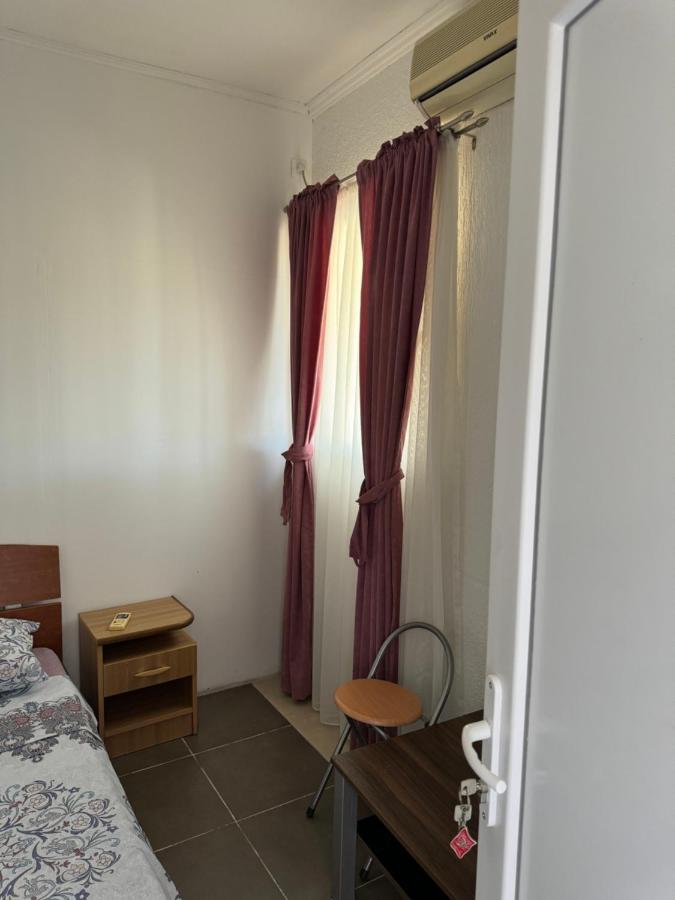 Apartments Airport Golubovci Подгориця Екстер'єр фото